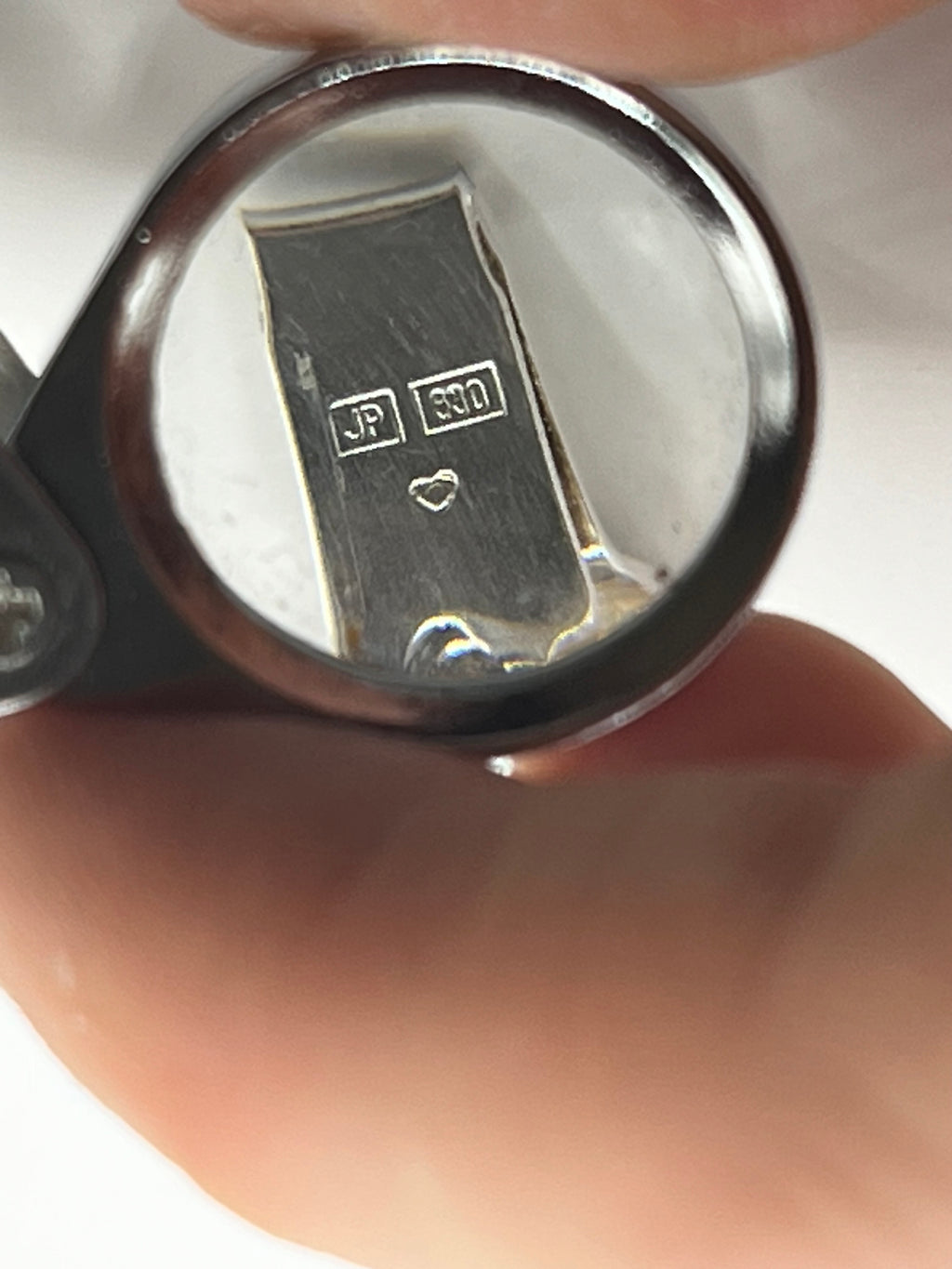 Vintage 830 Hopea Rannekoru Mustalla Kivellä 7mm, 18.5cm