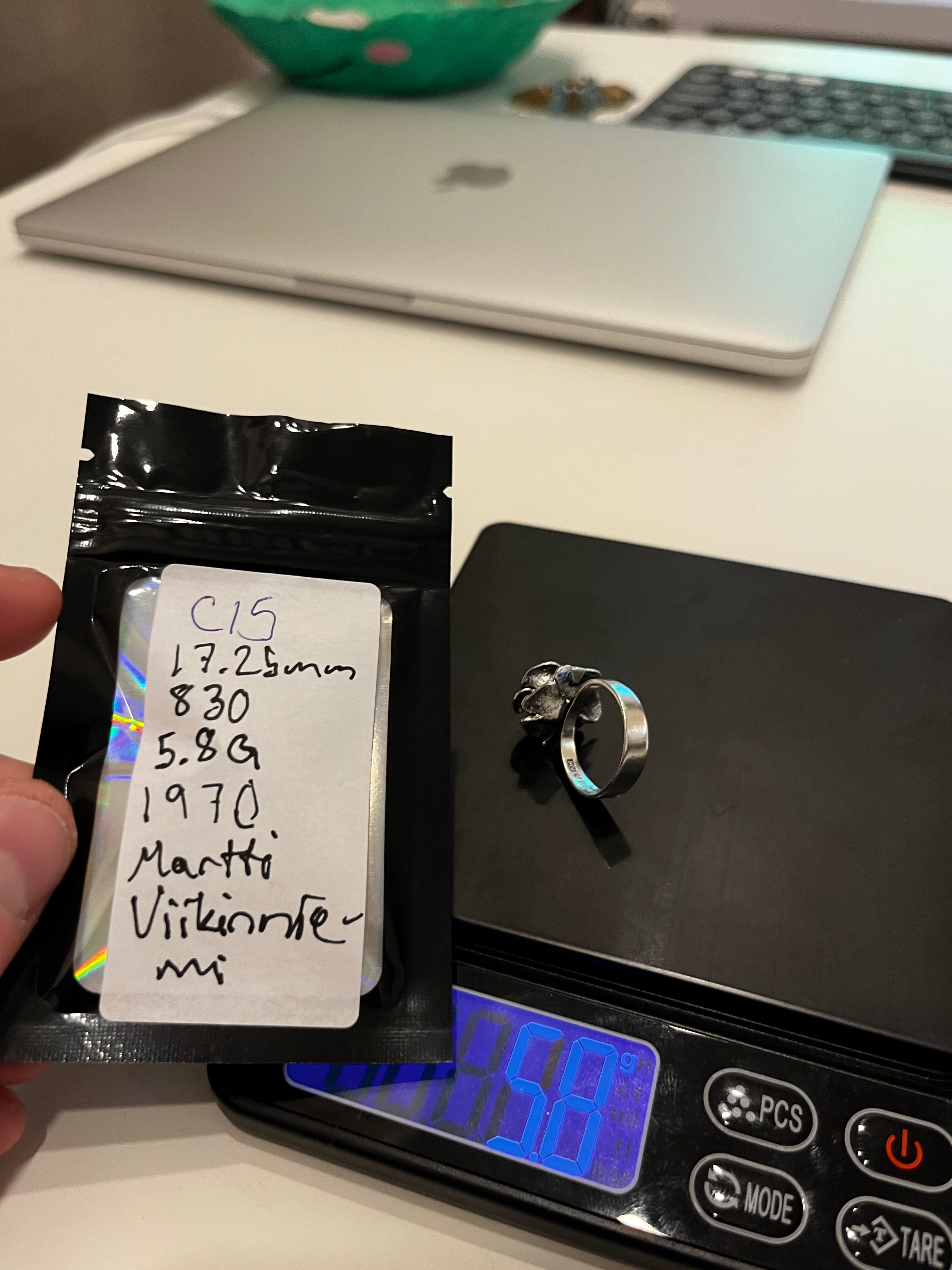 Vintage 830 Hopea Ruususormus - 17.25mm - Martti Viikinniemi 1970