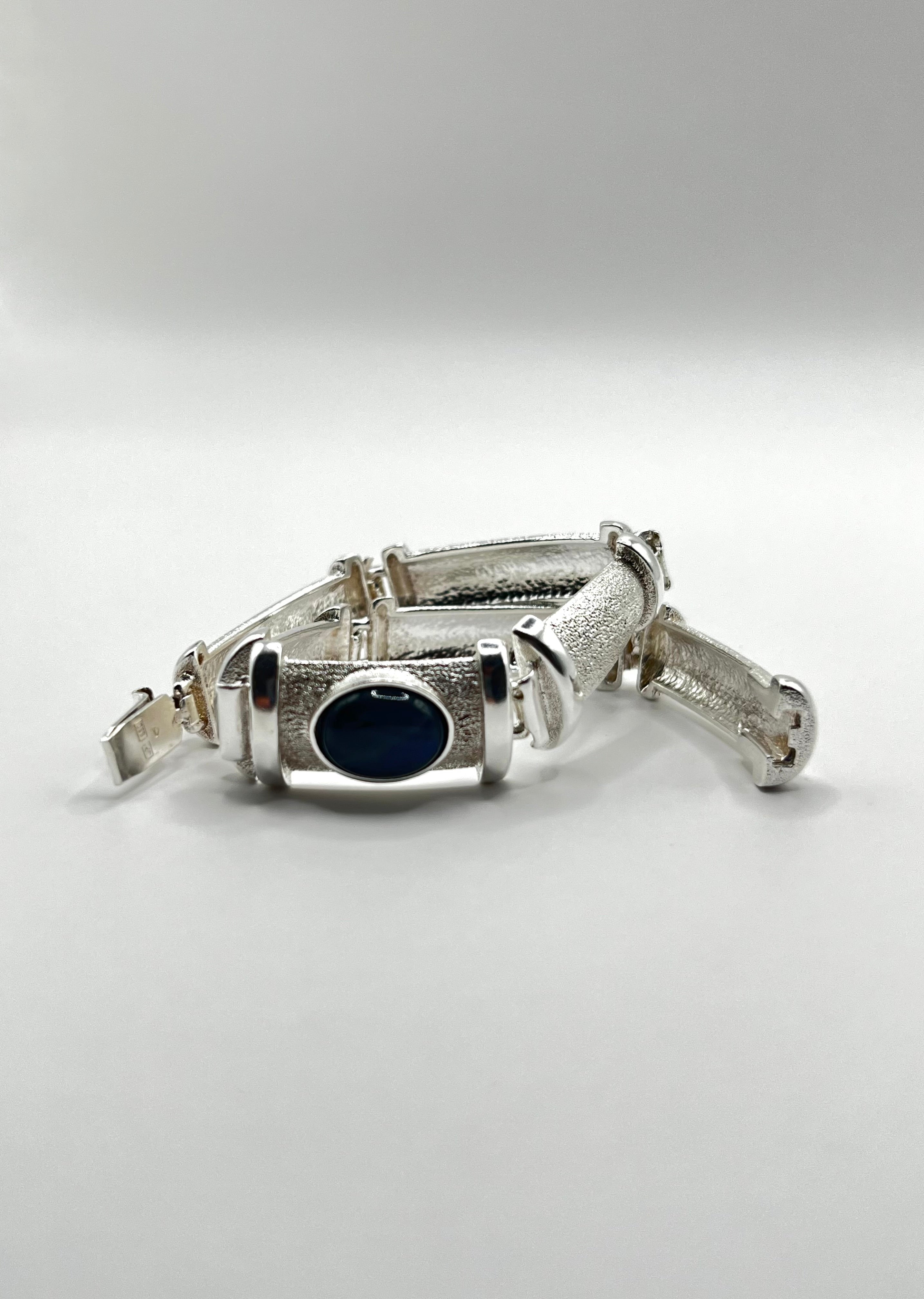 Vintage 830 Hopea Rannekoru Mustalla Kivellä 7mm, 18.5cm