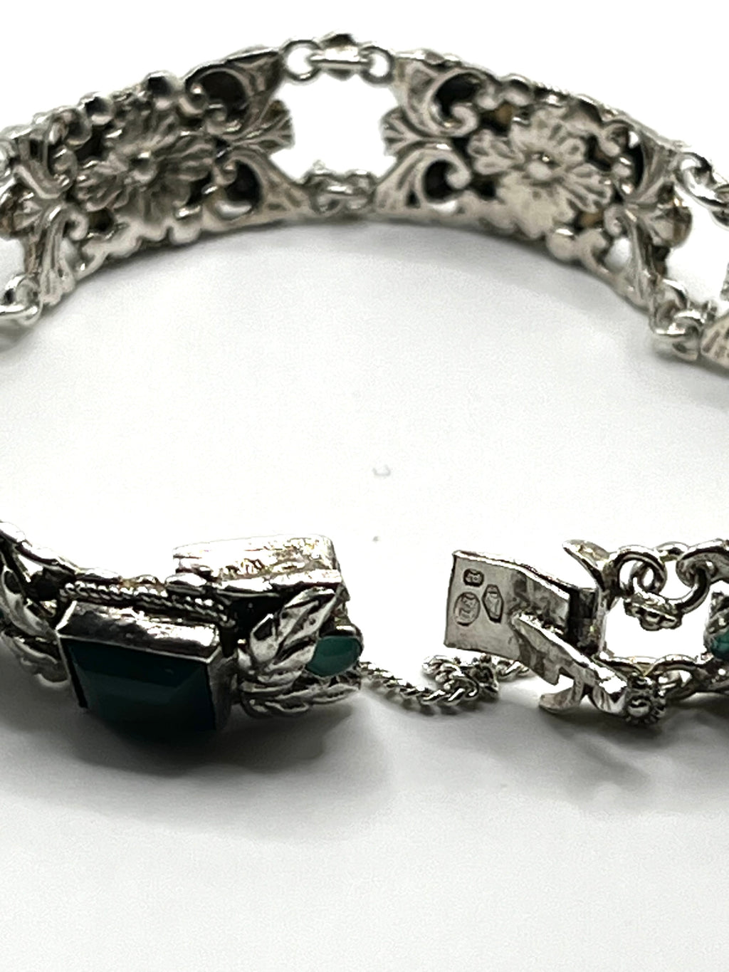 Vintage Hopea Rannekoru Kivillä 9mm, 18.5cm