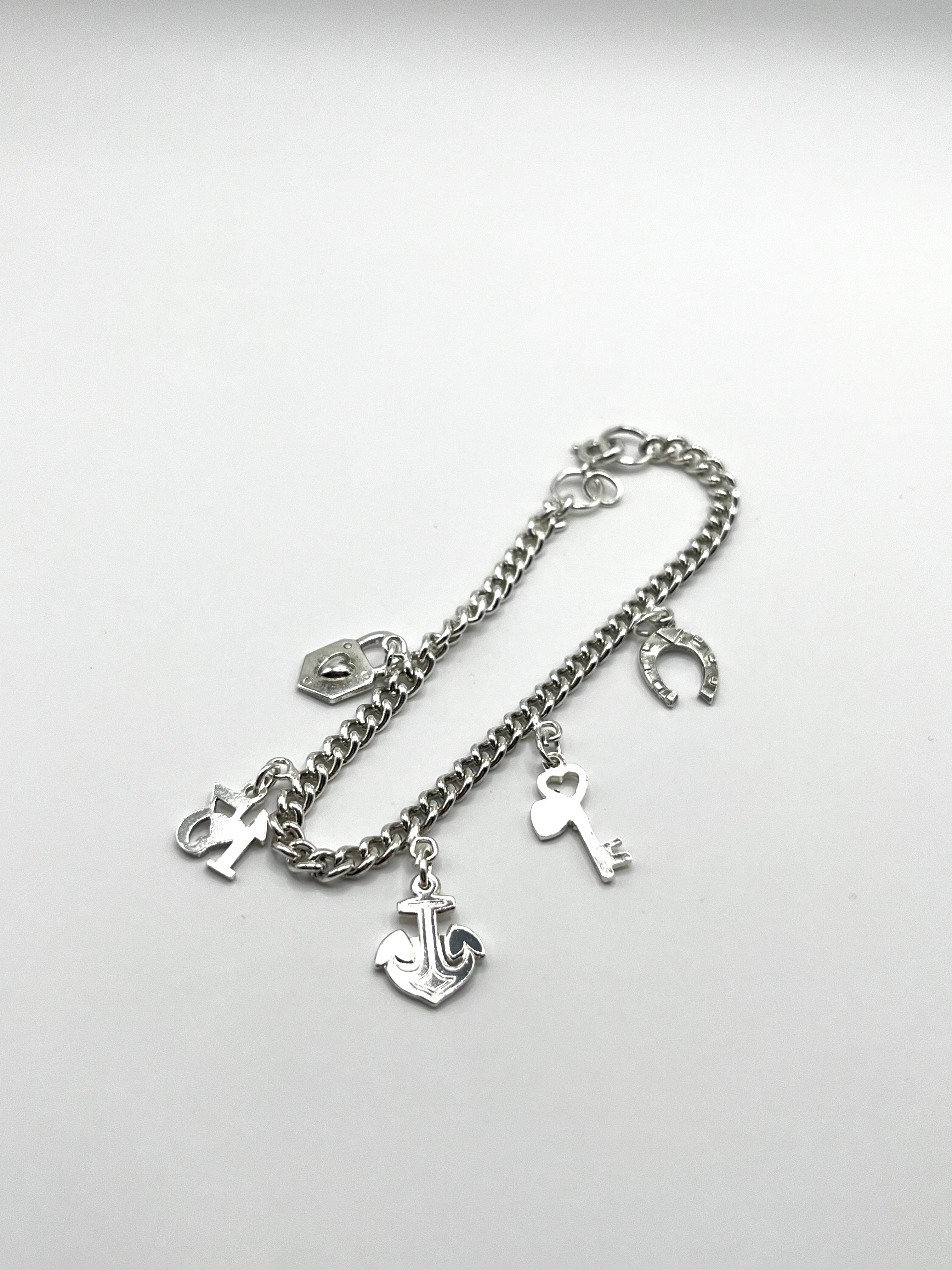 Vintage 830 Hopea Ranneketju Riipuksilla 3.5mm, 17cm