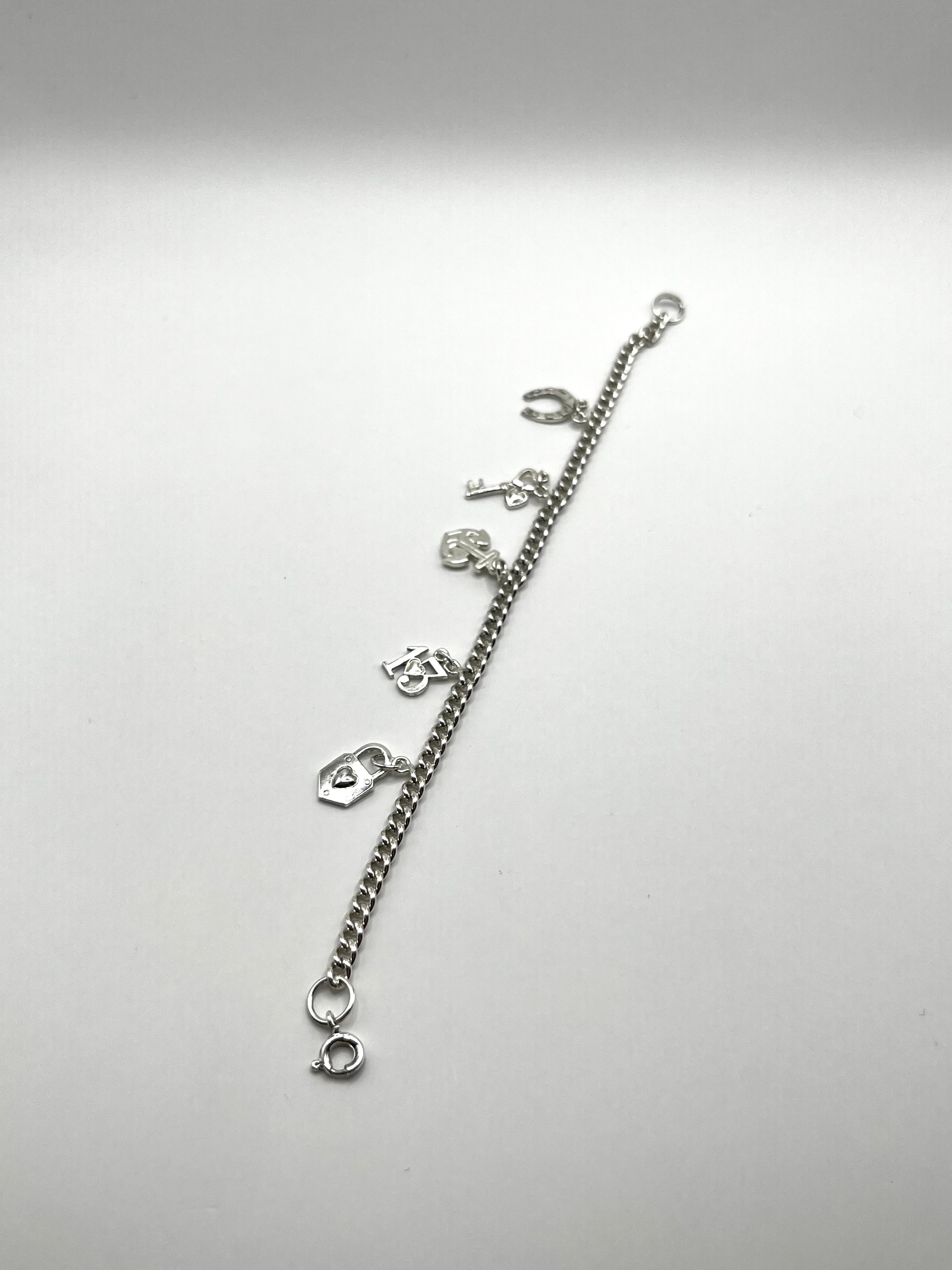 Vintage 830 Hopea Ranneketju Riipuksilla 3.5mm, 17cm